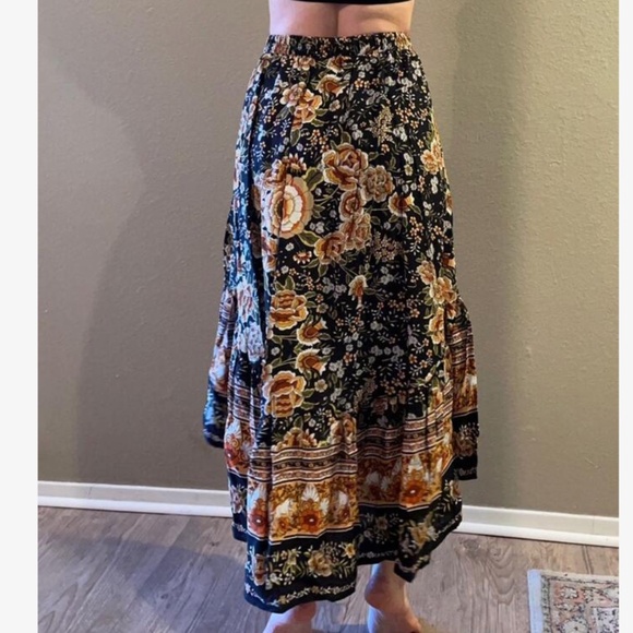 047 Bohemian Floral Paisley Print Ruffle Maxi Skirt - Picture 3 of 9